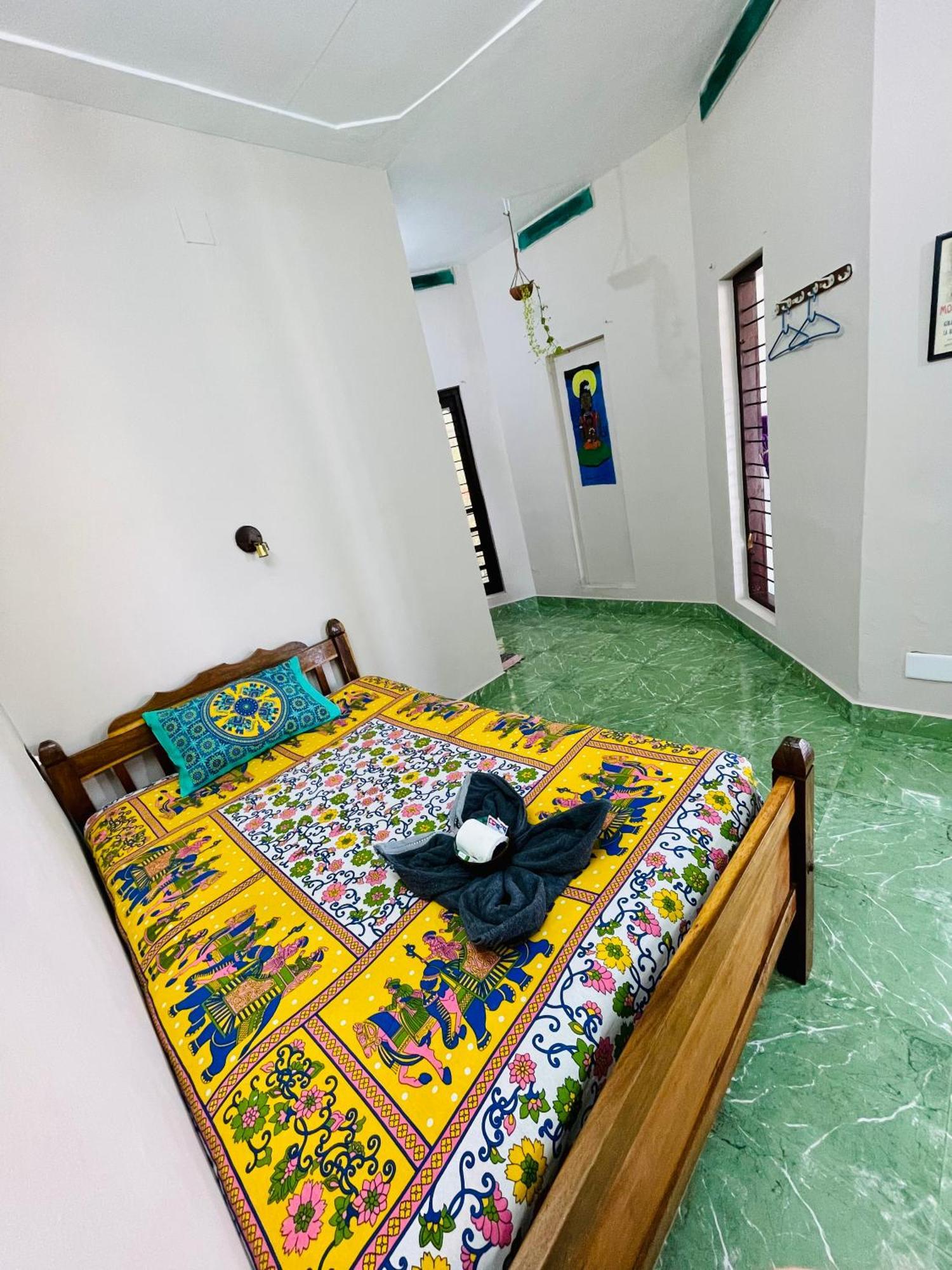 Mountain View Homestay Теккади Экстерьер фото